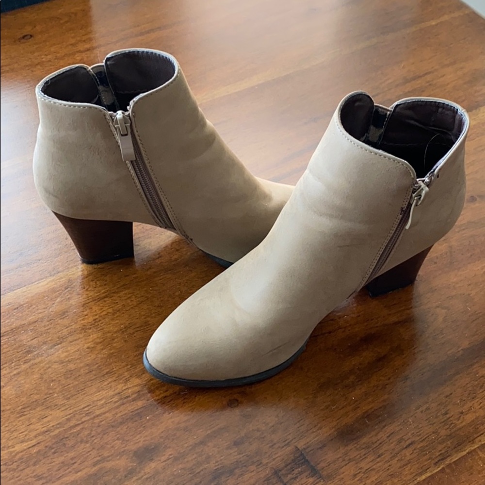 Reneeze Ankle Bootie